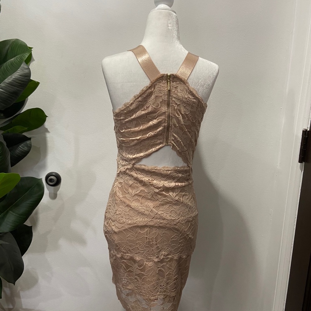 Dress - Picture 5 of 5